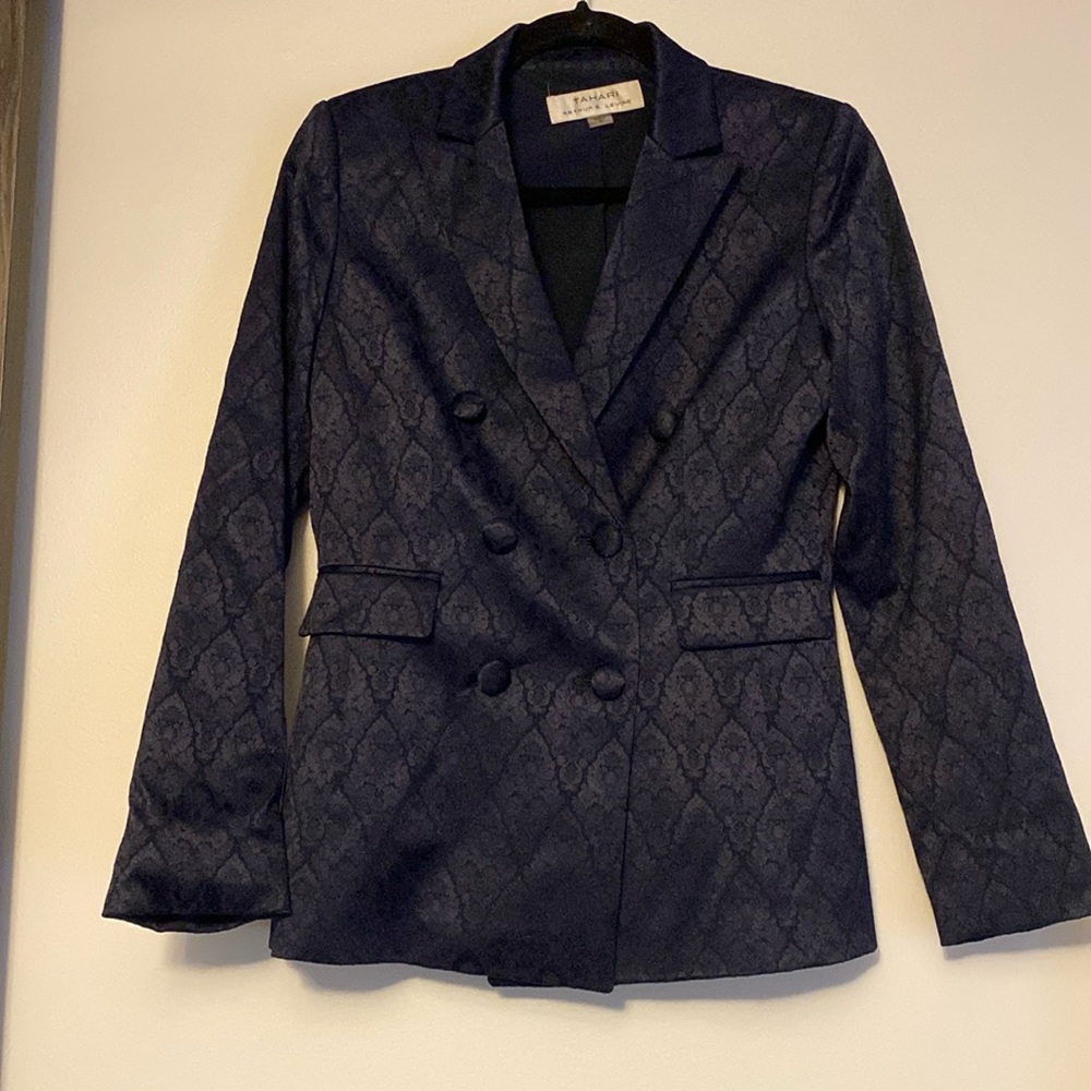 Tahari navy blazer